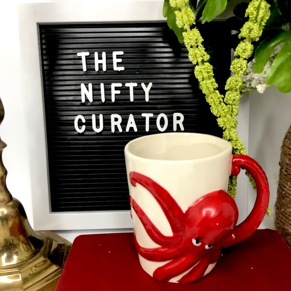Other - 3/$25 🌺 Red Octopus Mug from Vancouver Aquarium
